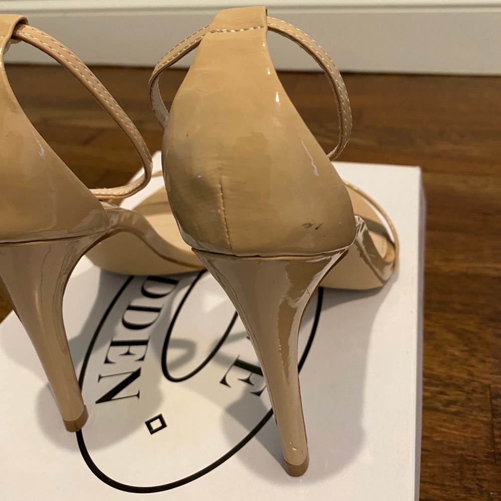 SOLD ‼️Steve Madden Stacy Sandal - Picture 3 of 6